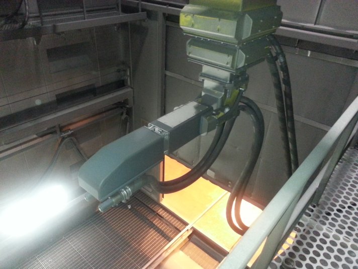 Railcar manufacturer blasting with blastman B20S robot