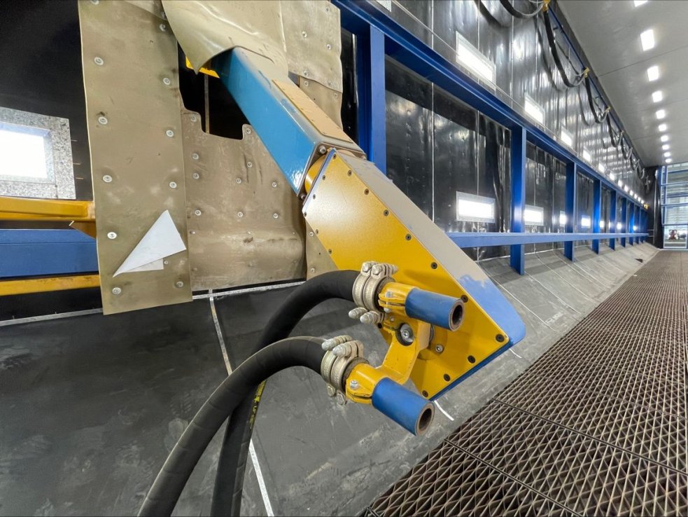 Automated blast cleaning solution for wind tower blasting Automated blast cleaning solution for wind tower blasting