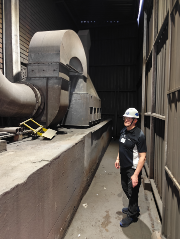 Tapio carefully inspects the customer's premises before starting the installation.